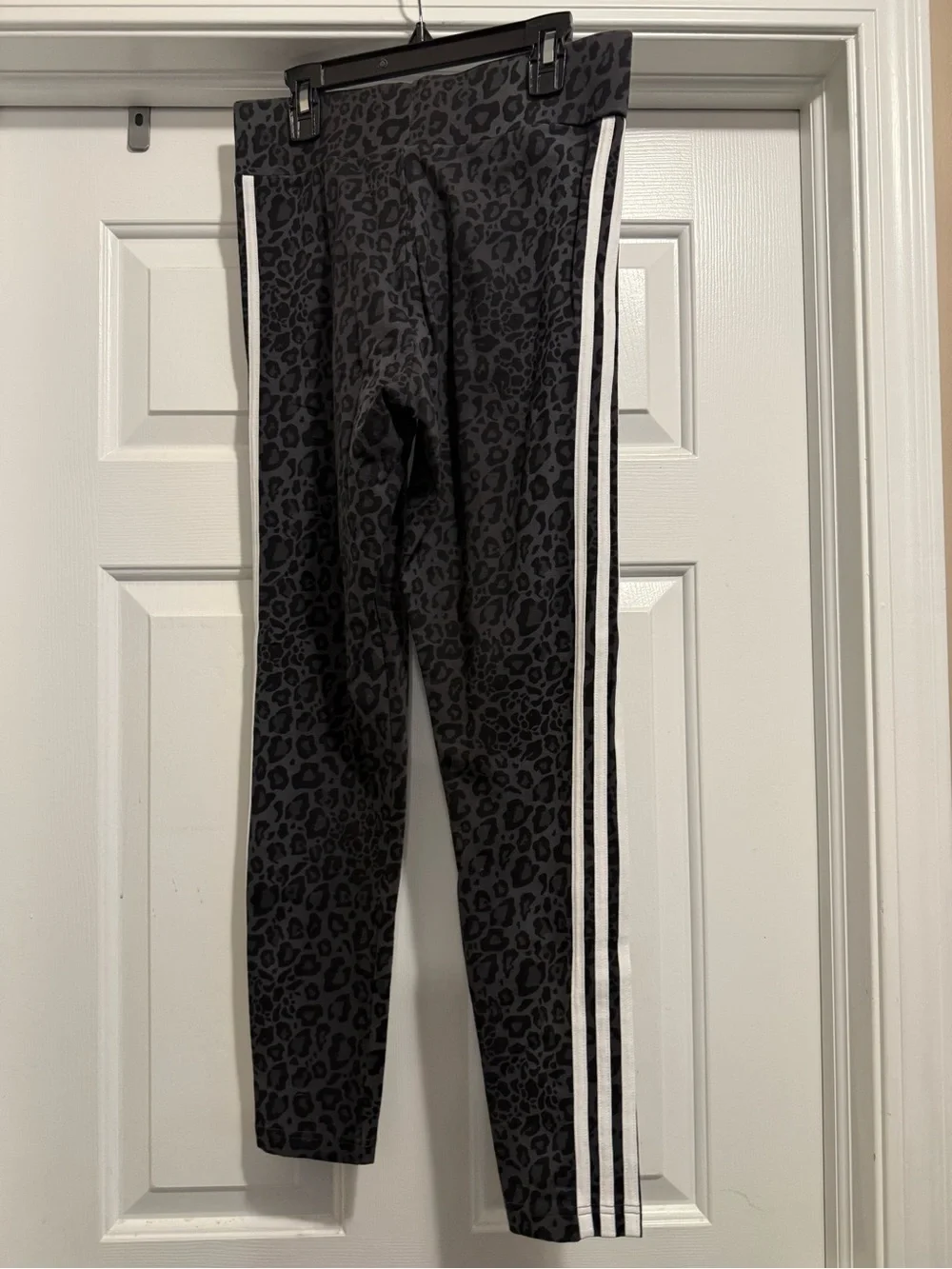 adidas Black & Gray Leopard Print Women’s Set w/ White Stripes (Size in Desc.) - Picture 6 of 6